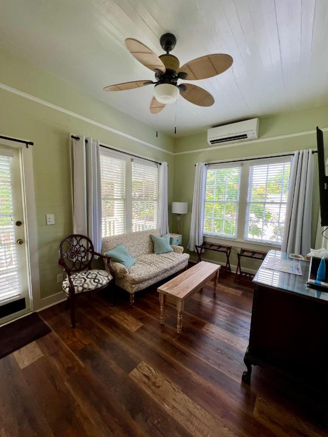 The Porch On Frances Inn - Adults Exclusive Ки-Уэст Экстерьер фото
